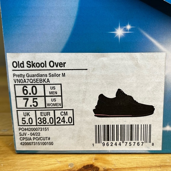 Size US 7.5 SailerMoon pretty guardians ‘old skool overt’ Vans - Picture 9 of 10